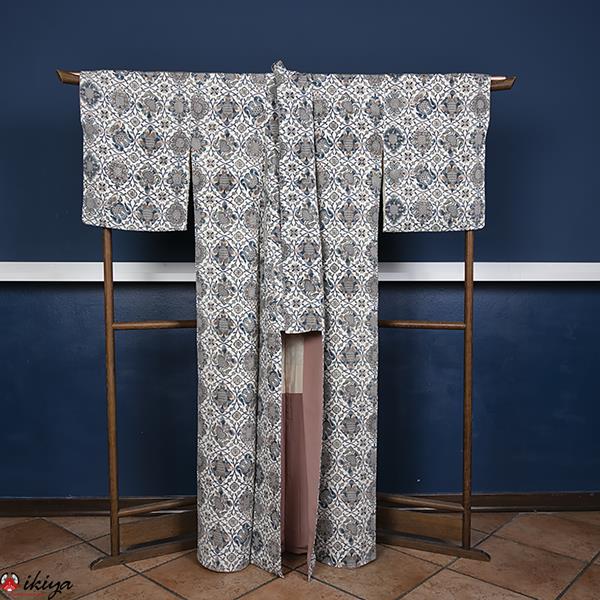 Kimono komon vintage in seta chirimen con motivo karabana