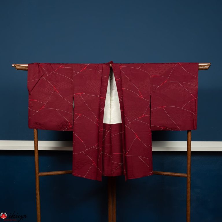 Haori da donna in seta "rinzu" bordeaux
