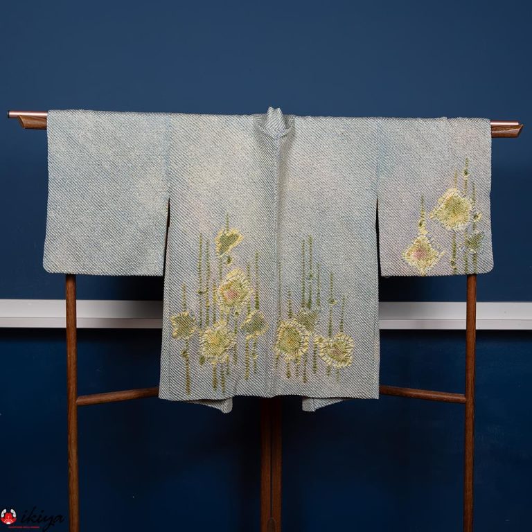 Haori da donna in seta "shibori" verde-acqua con motivo floreale
