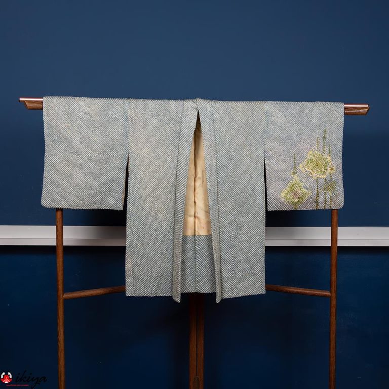 Haori da donna in seta "shibori" verde-acqua con motivo floreale
