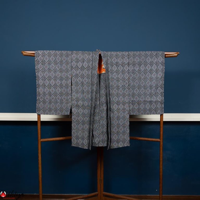 Haori da donna in seta "omeshi" con fantasia geometrica
