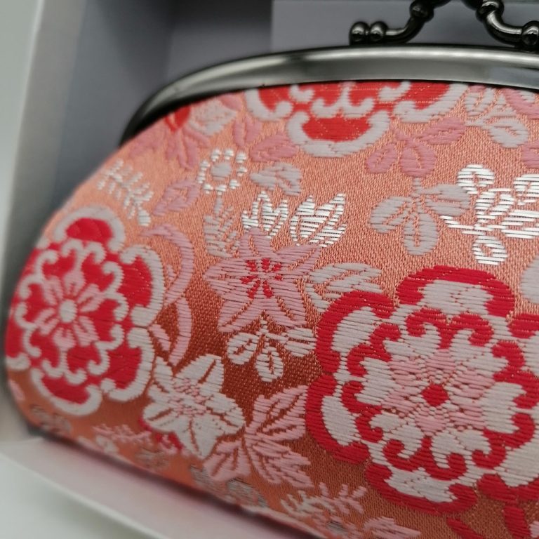 Portamonete artigianale da Kyoto L - Rosa con fiori autunnali