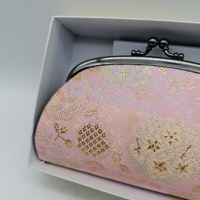 Portamonete artigianale da Kyoto L - Rosa con fiori stagionali
