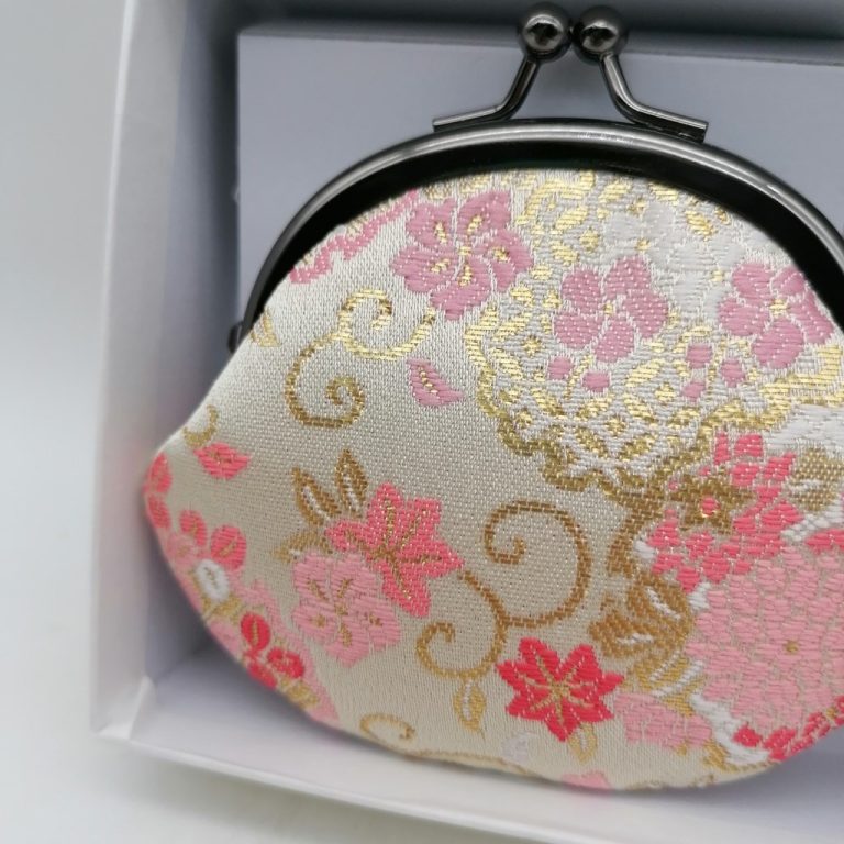 Portamonete artigianale da Kyoto S - Rosa e oro con fiori stagionali