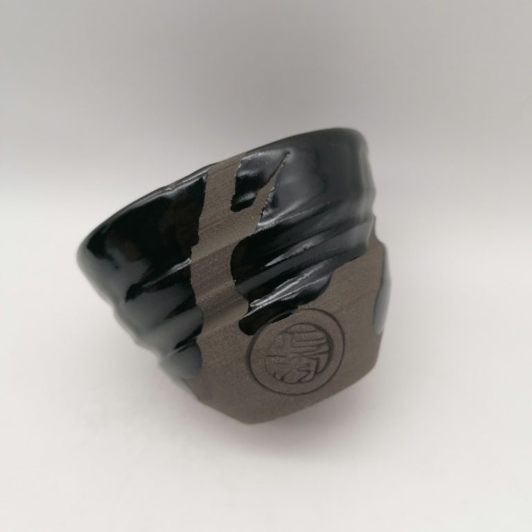Tazza in ceramica artigianale da Kyoto "Ninshu Sumi Black"
