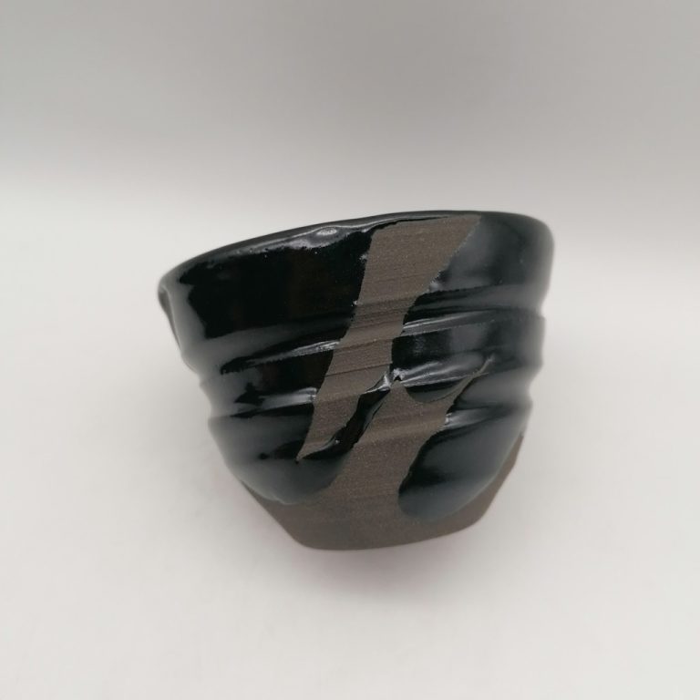 Tazza in ceramica artigianale da Kyoto "Ninshu Sumi Black"