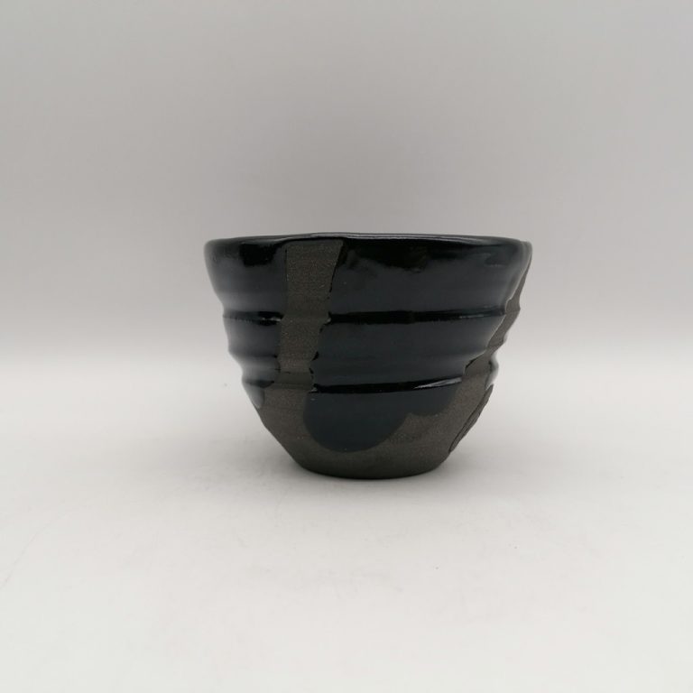 Tazza in ceramica artigianale da Kyoto "Ninshu Sumi Black"