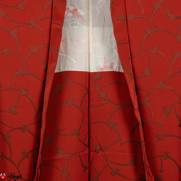 Haori da donna in seta arancio mattone con motivo tradizionale