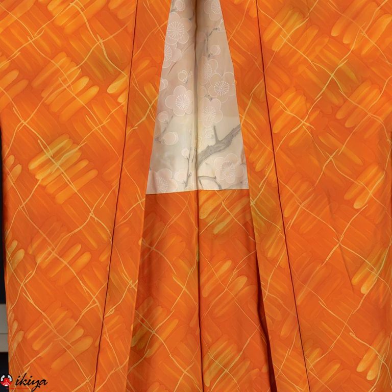 Haori da donna in seta arancione ad effetto sfumato