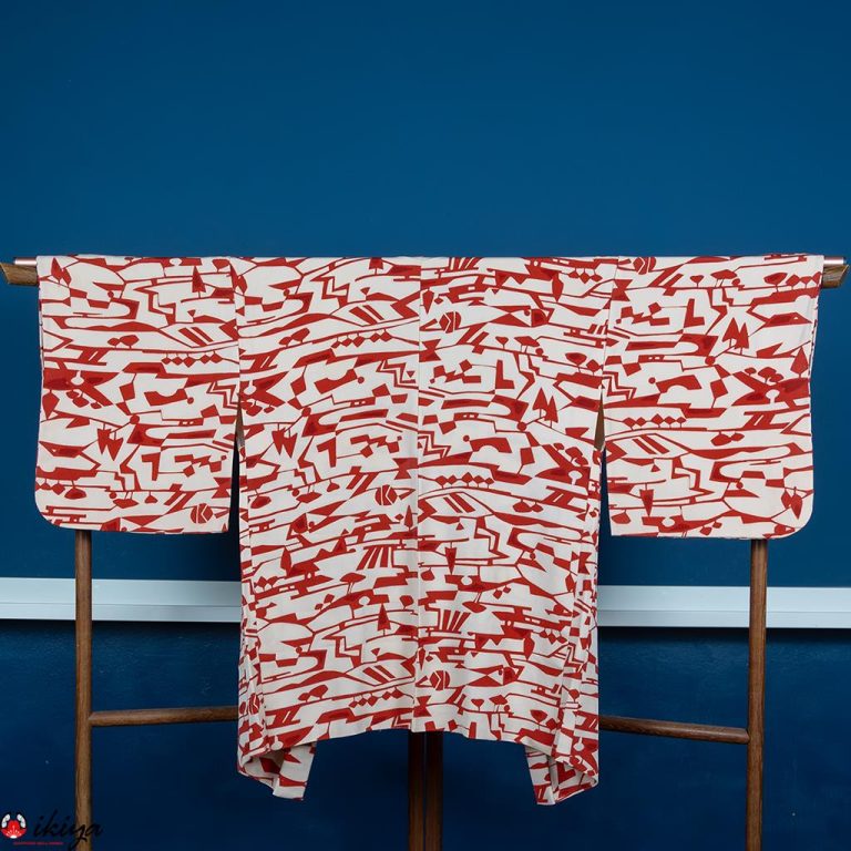 Haori da donna in seta chirimen avorio con motivo astratto