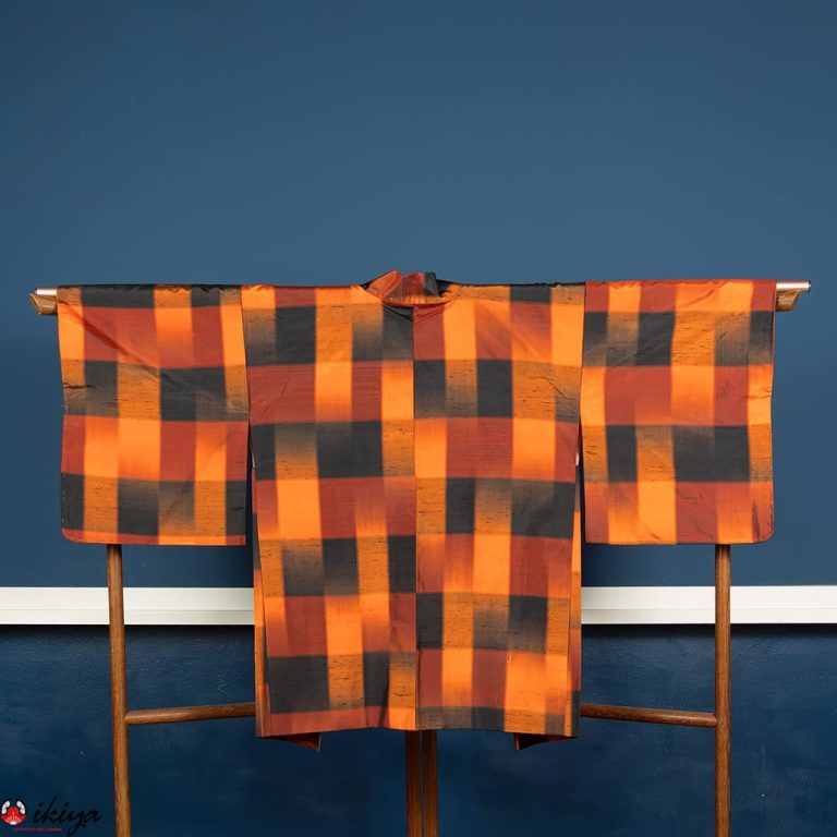 Haori da donna in seta grezza a quadri arancio/nero
