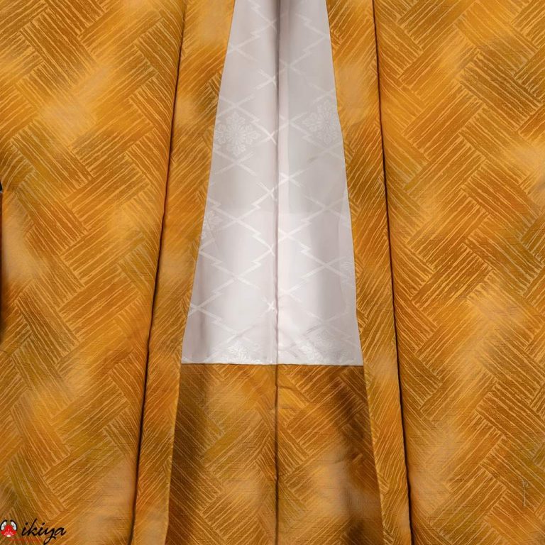 Haori da donna in seta grezza color ocra