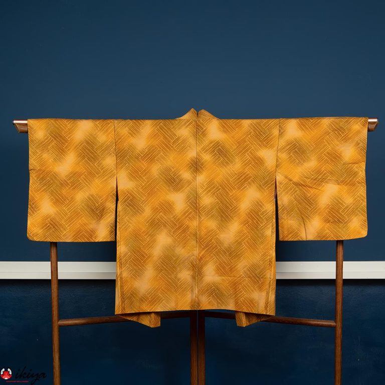 Haori da donna in seta grezza color ocra