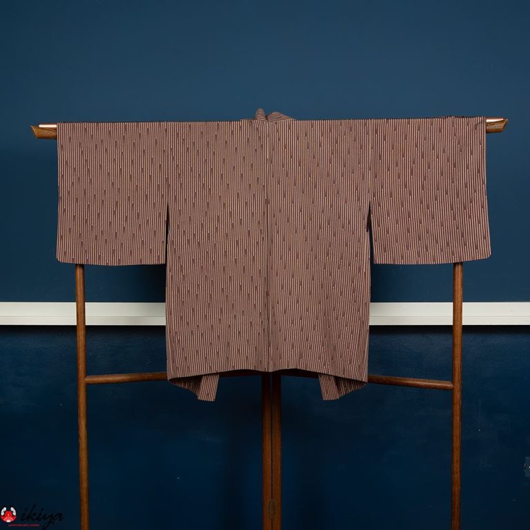 Haori da donna in seta marrone a righe bianche