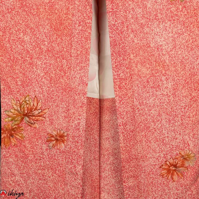 Haori da donna in seta rosa ad effetto marmorizzato con fiori