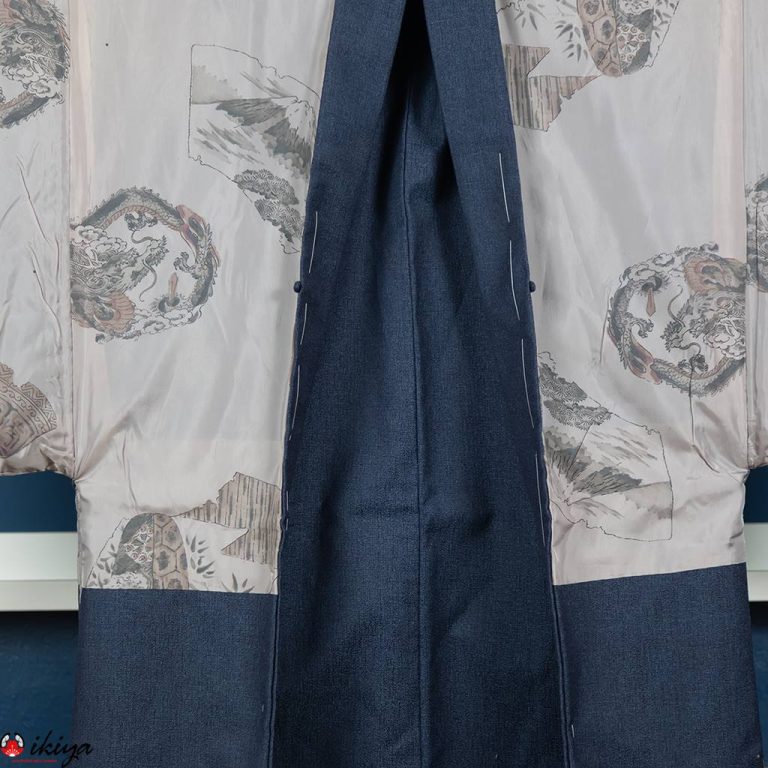 Haori da uomo in seta grezza blu con "tsuba" e ventagli