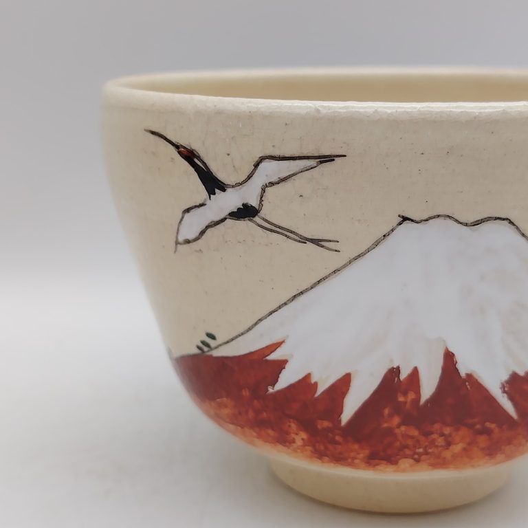 Chawan in ceramica Kyoyaki con gru e Fuji rosso