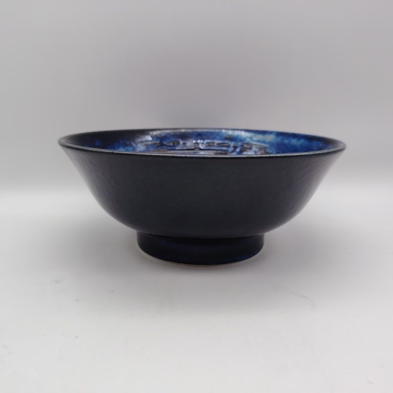 Ciotola da ramen blu con spirali nere