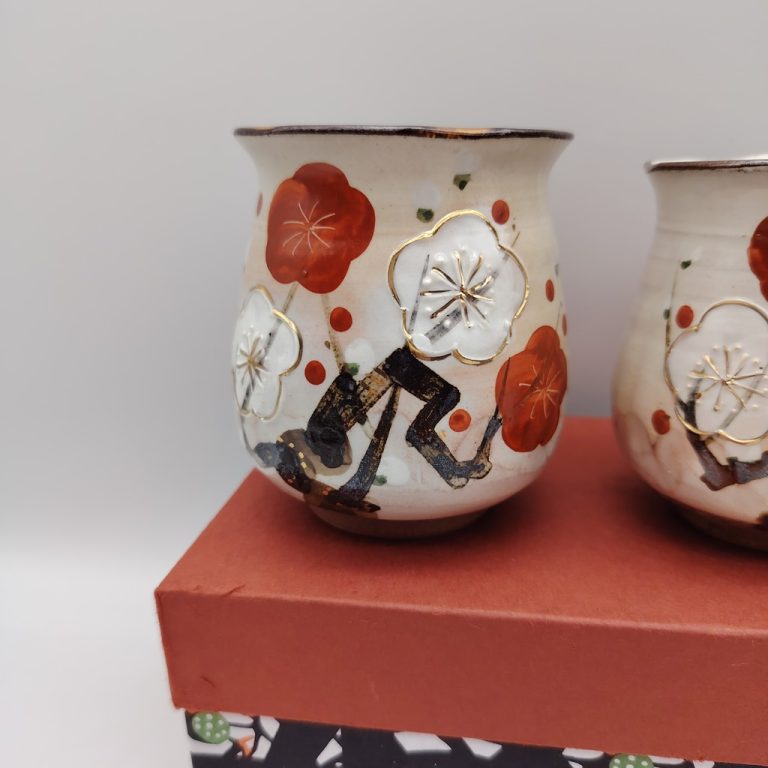 Coppia di tazze in ceramica Kyoyaki - Ume