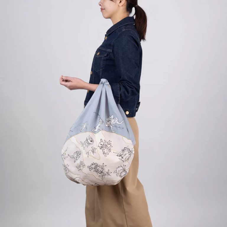 Furoshiki Choju-Jinbutsu-Giga con foglia di loto, grigio - 100cm