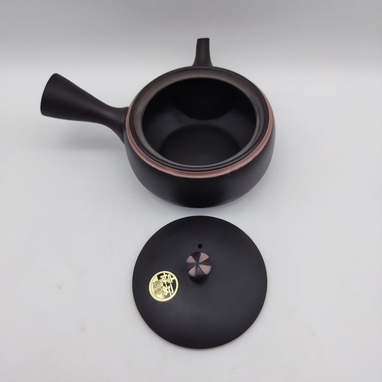 Kyusu in ceramica nera con dettagli rosa - 240ml