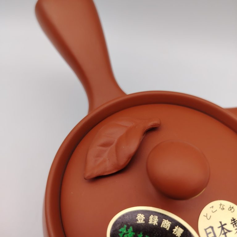 Kyusu in ceramica rossa con fogliolina - 380ml