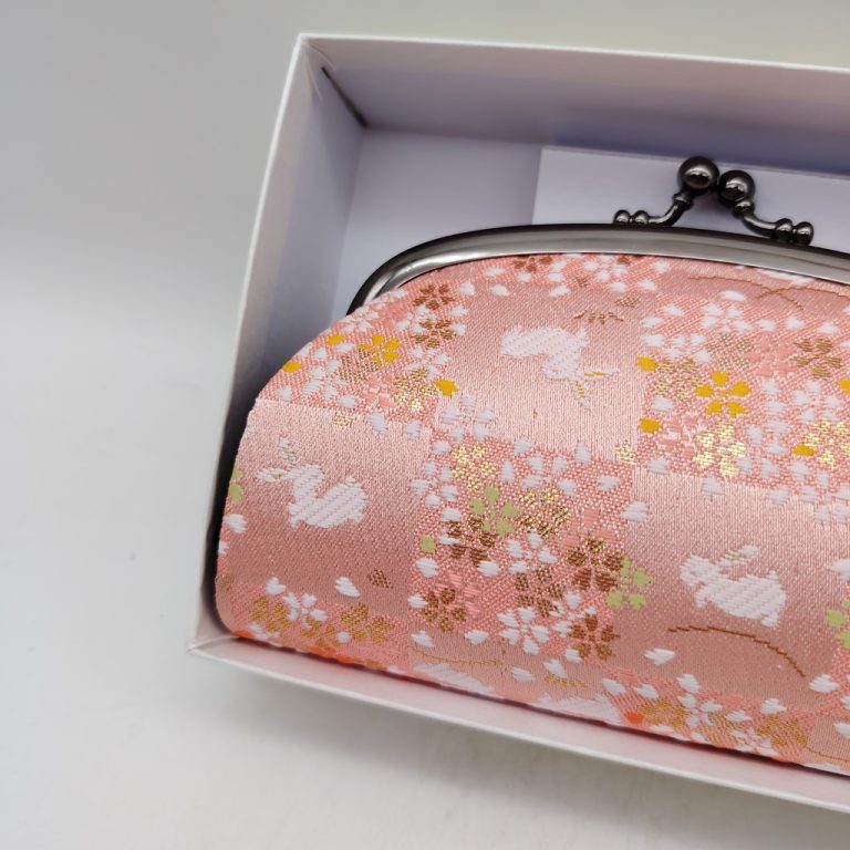 Portamonete artigianale da Kyoto L - Rosa con coniglietti e sakura