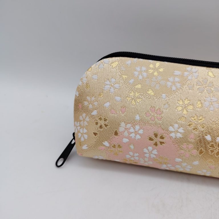 Portaocchiali con zip artigianale da Kyoto - Color crema con sakura