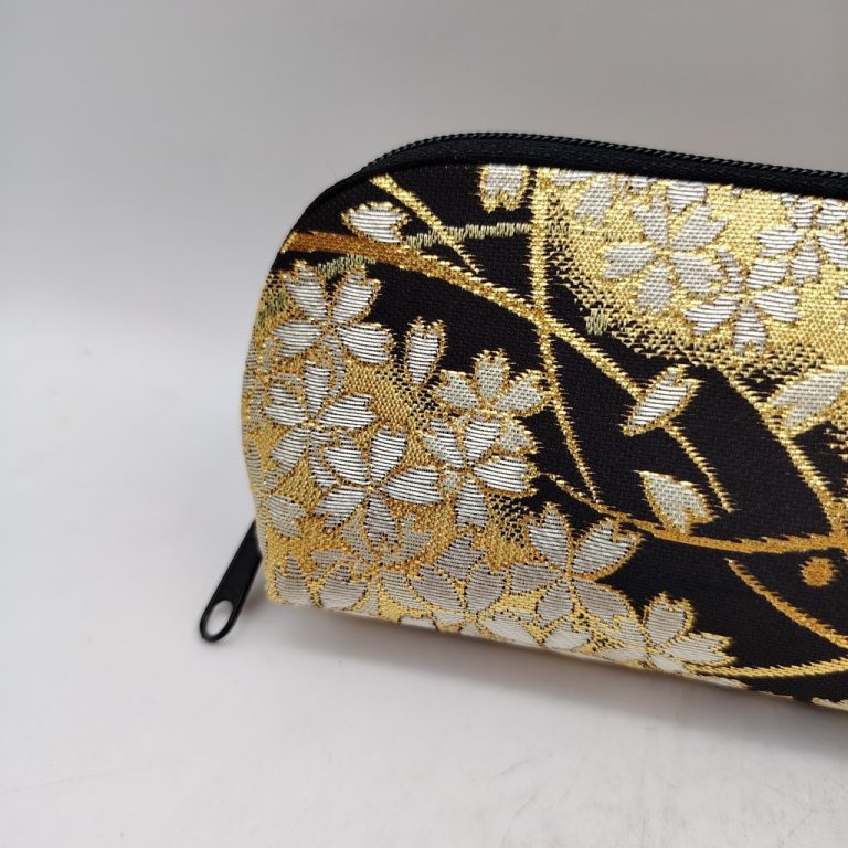 Portaocchiali con zip artigianale da Kyoto - Nero e oro con sakura