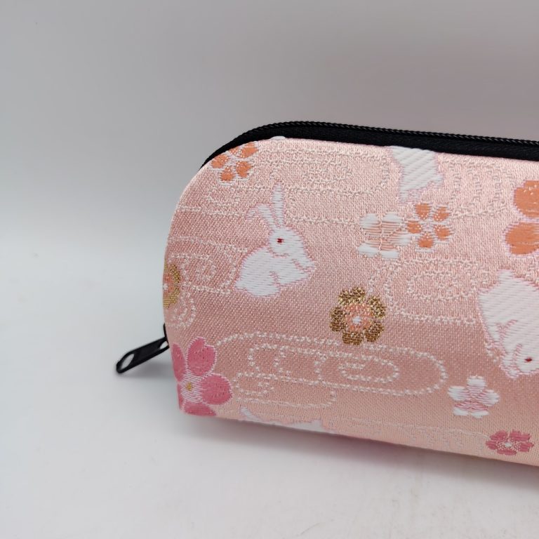 Portaocchiali con zip artigianale da Kyoto - Rosa con sakura e coniglietti