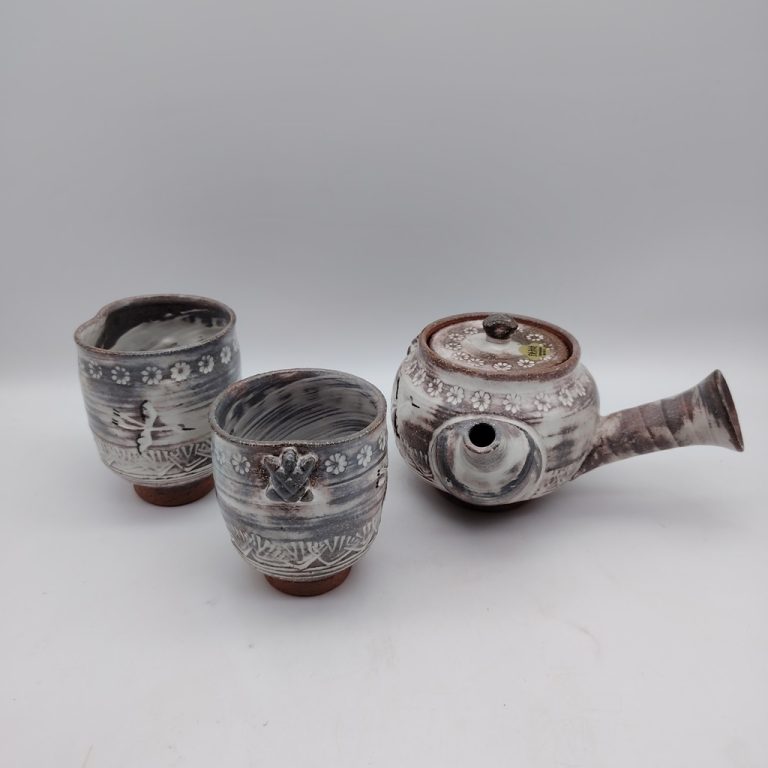 Set teiera & 2 tazze in ceramica Kyoyaki con gru e tartaruga