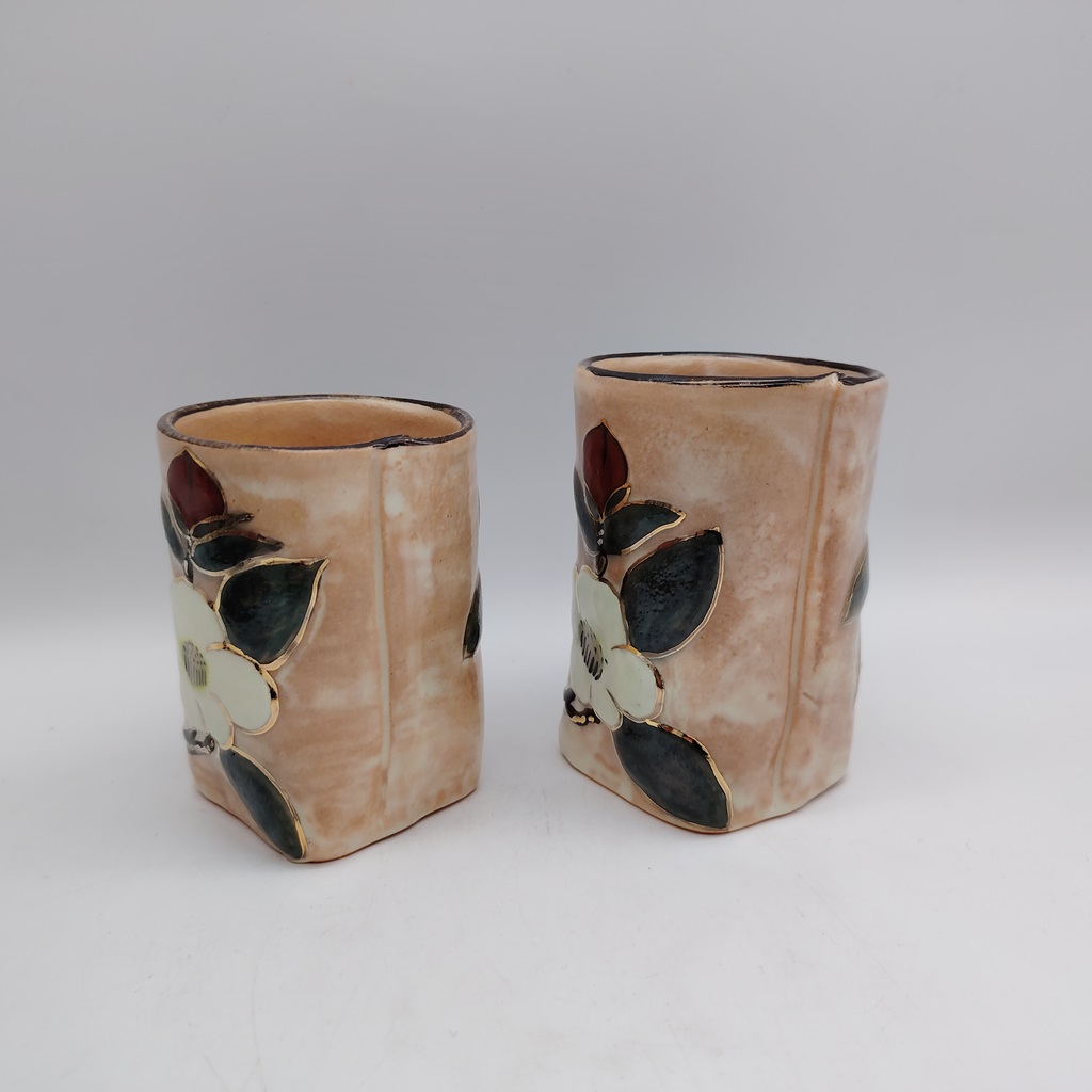 Coppia di tazze in ceramica Kyoyaki - Ayatsubaki