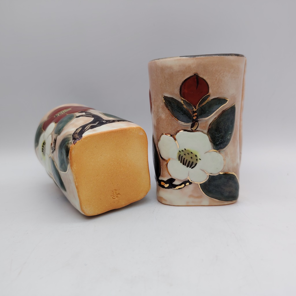 Coppia di tazze in ceramica Kyoyaki - Ayatsubaki