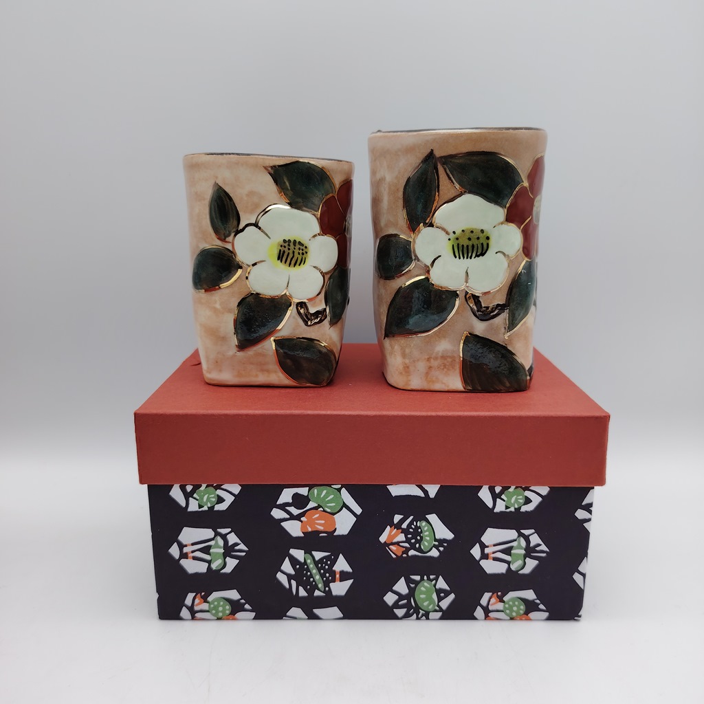 Coppia di tazze in ceramica Kyoyaki - Ayatsubaki
