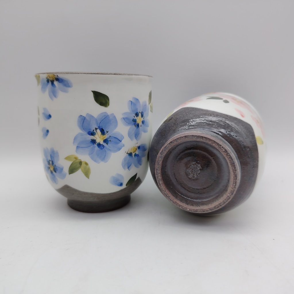 Coppia di tazze in ceramica Kyoyaki - Hanazakura