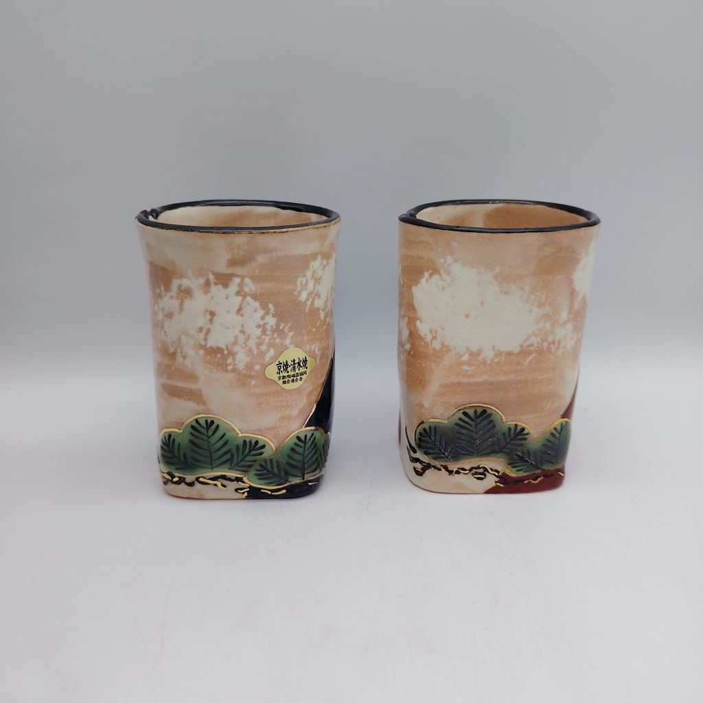 Coppia di tazze in ceramica Kyoyaki - Monte Fuji e pini