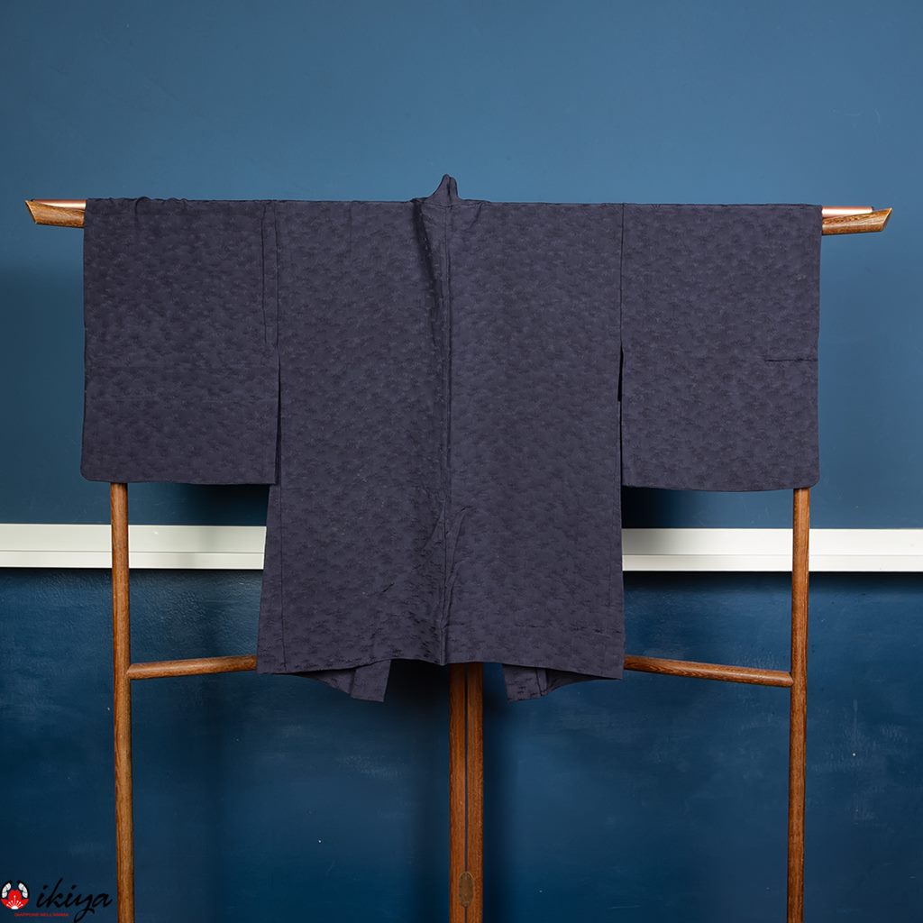 Haori da donna in seta "rinzu" blu con motivo di bambù