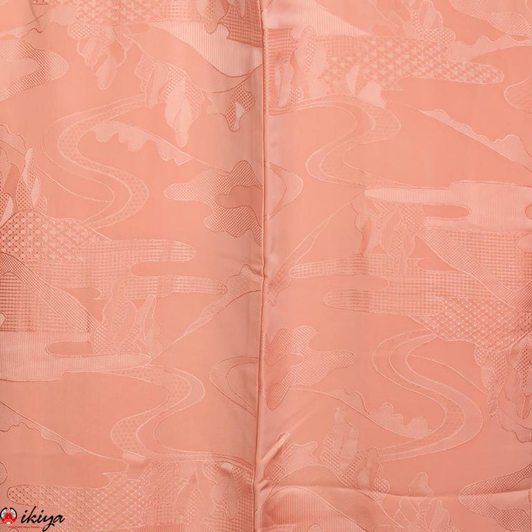 Haori da donna in seta "rinzu" rosa con motivo stilizzato