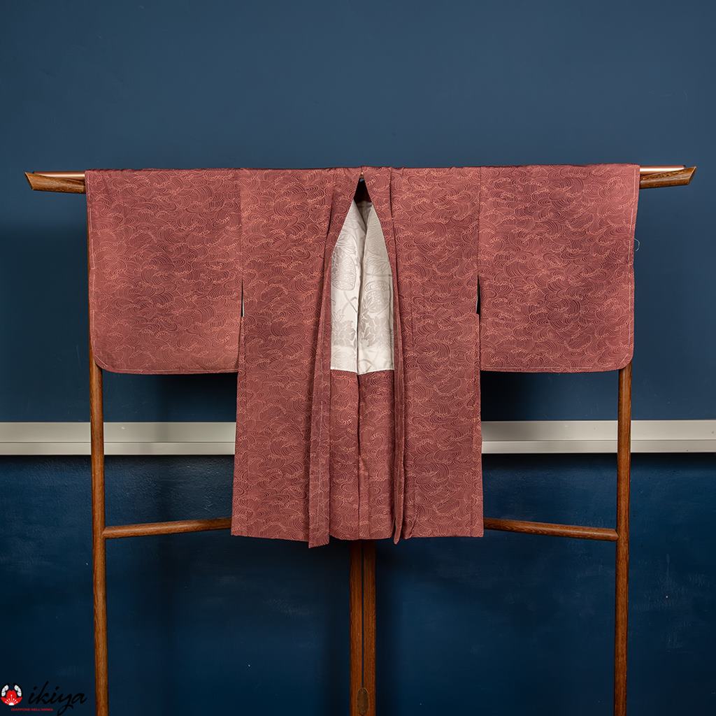 Haori da donna in seta "rinzu" rosa scuro ad effetto sfumato