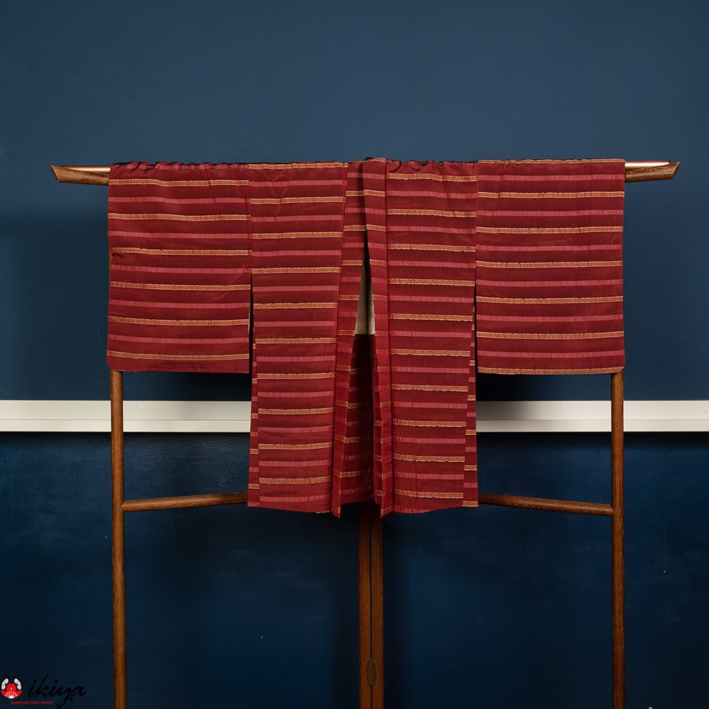 Haori da donna in seta rosso bordeaux a righe