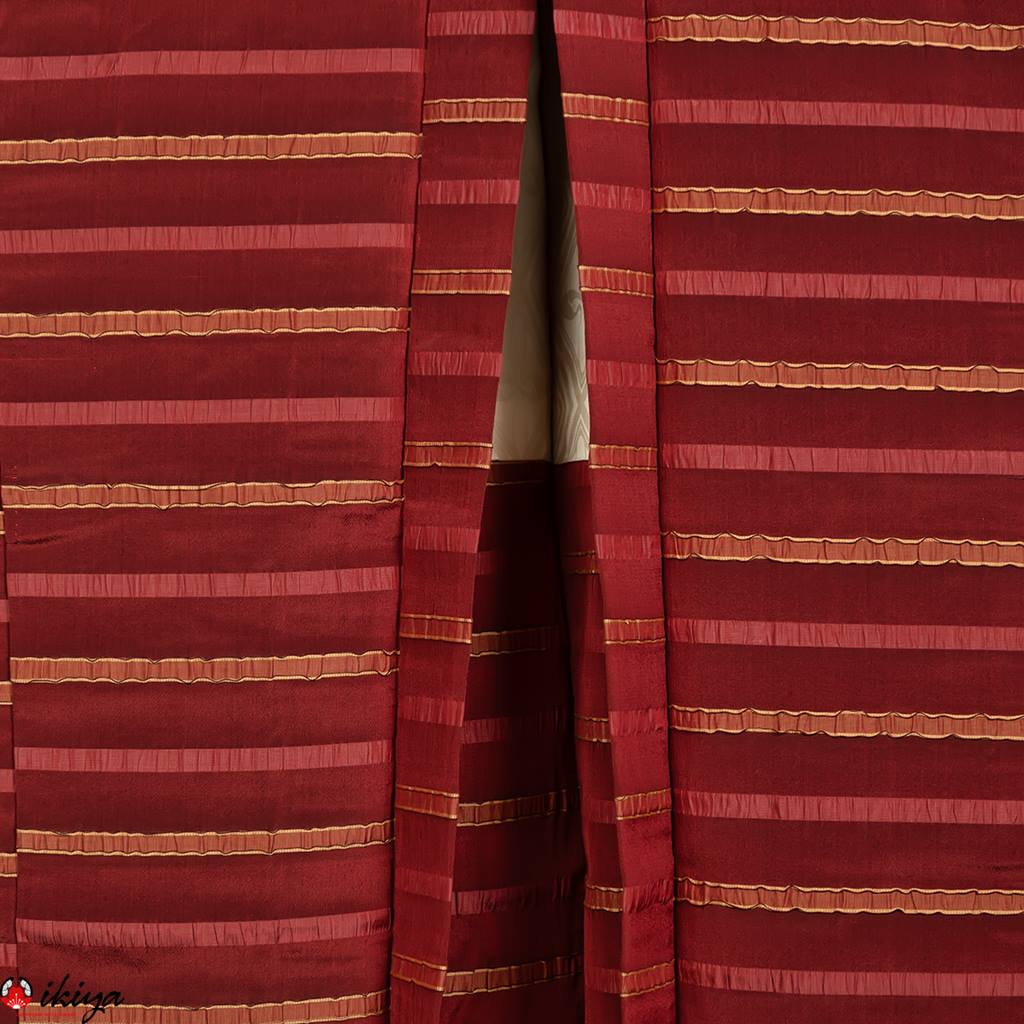 Haori da donna in seta rosso bordeaux a righe