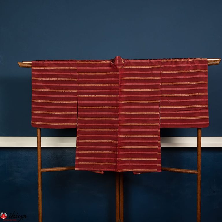 Haori da donna in seta rosso bordeaux a righe