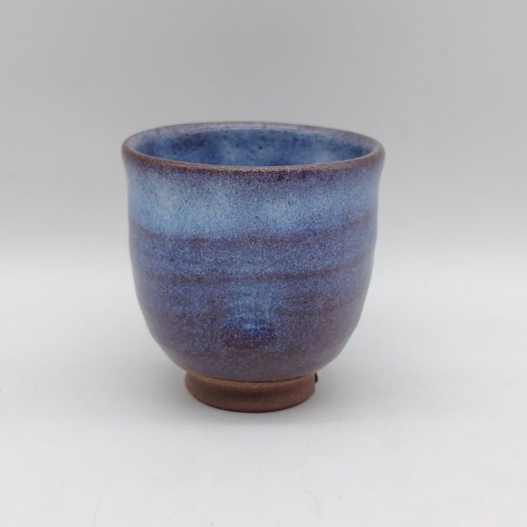 Tazza da tè in ceramica di Hagi di colore blu sfumato