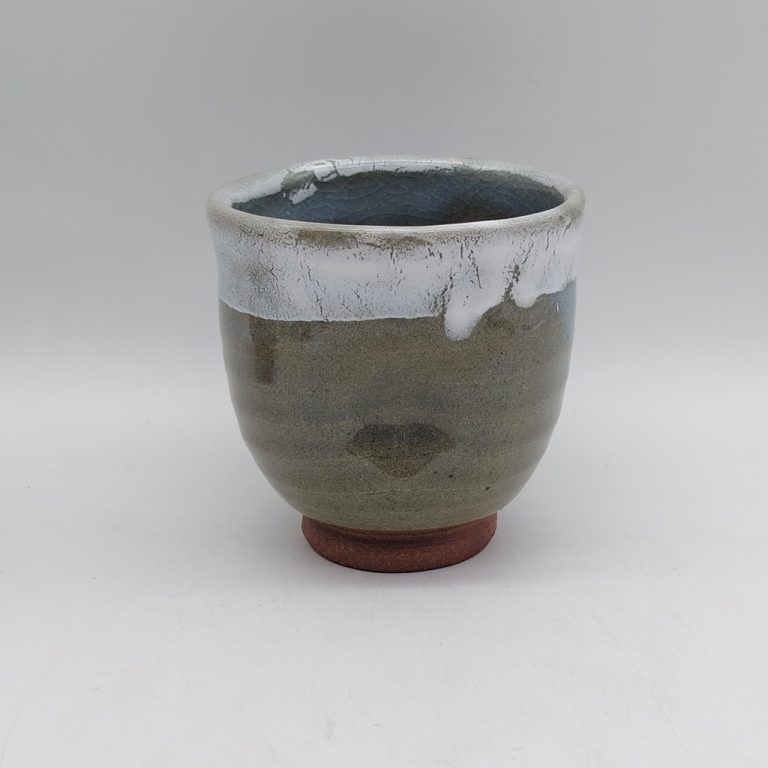 Tazza da tè in ceramica di Hagi di colore verde con bordo bianco