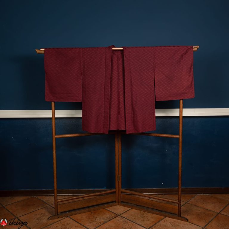 Haori da donna estivo in seta "ro" semitrasparente di colore rosso bordeaux