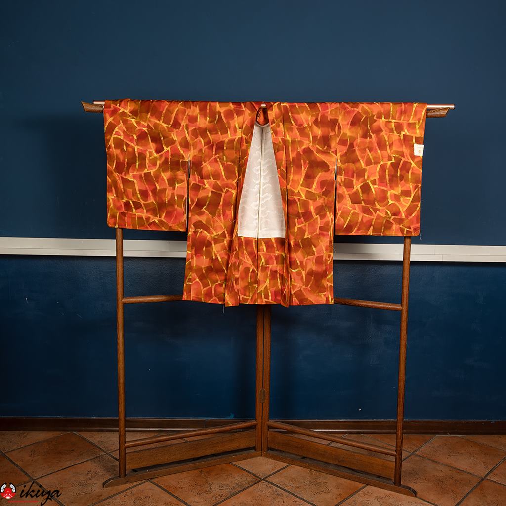 Haori da donna in seta arancione con riquadri ad effetto sfumato