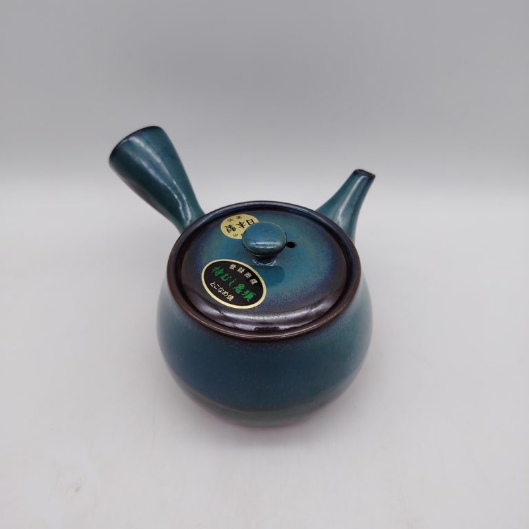 Teiera giapponese "kyusu" in ceramica rossa smaltata di un colore verde/blu cangiante