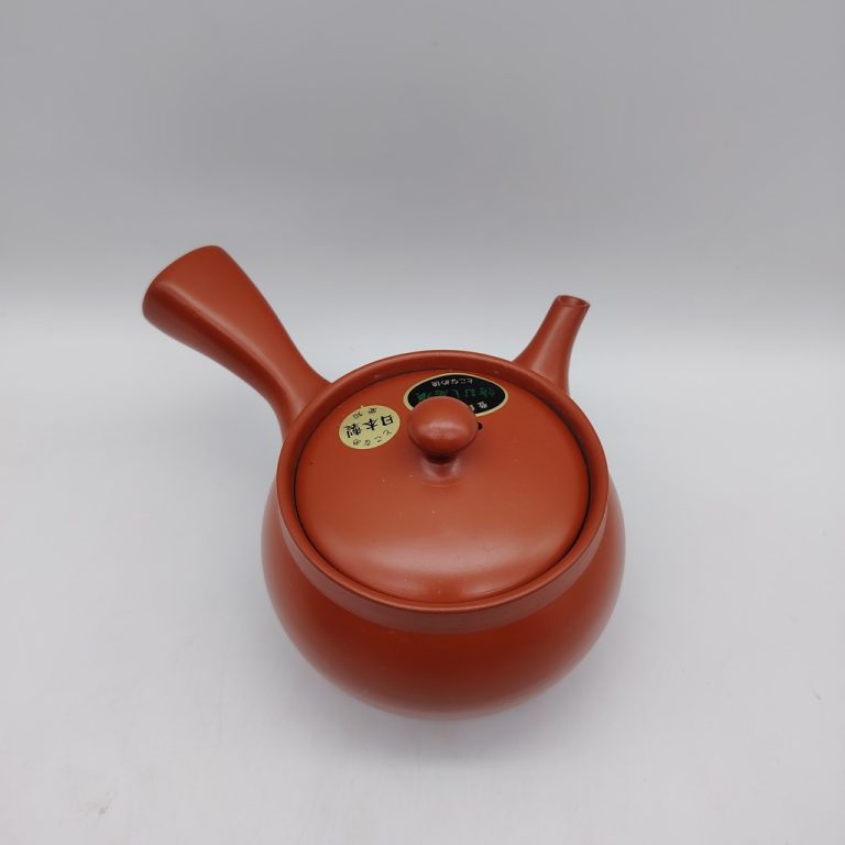 Teiera giapponese "kyusu" in ceramica rossa dalla forma rotonda