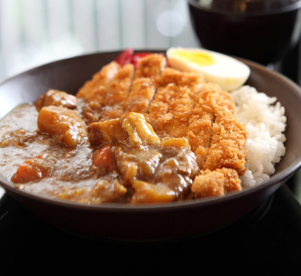 Cucina giapponese online con Kinu Yukawa: Crunchy Katsu Curry & Katsu Sando | domenica 18 maggio 2025 alle 11.00