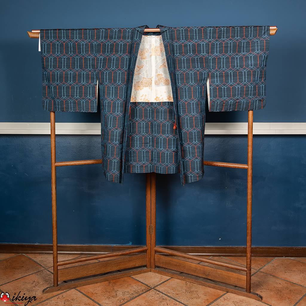 Haori da donna in seta Tsumugi blu con motivo geometrico